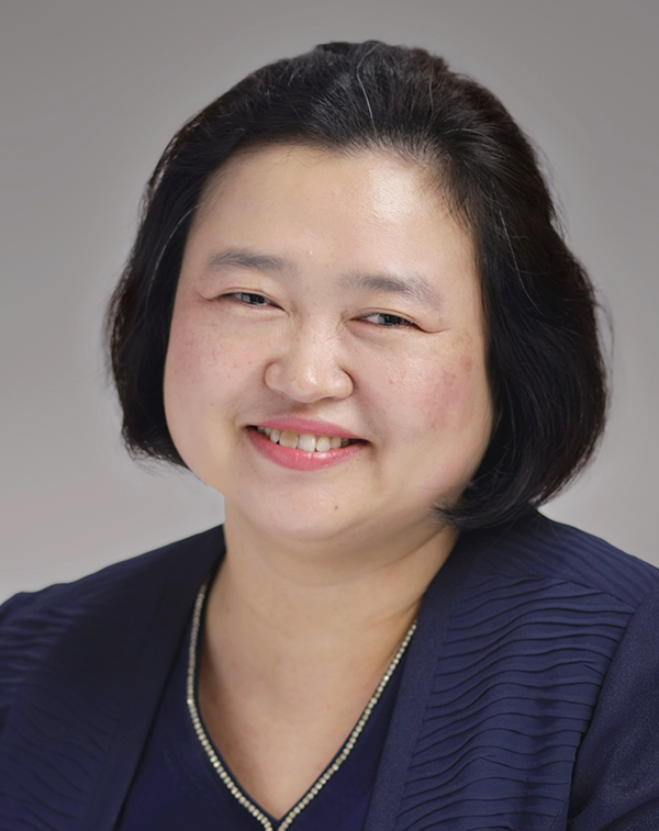Portrait of Dr. Ying Han.